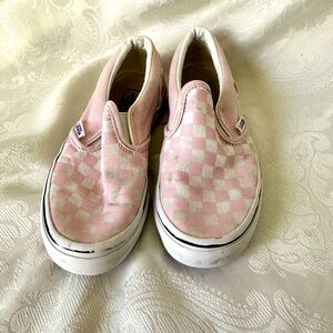 Girls Pink Checkered Vans